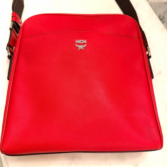 AUTHENTIC MCM Bold Red Messenger/Crossbody and Shoulder Bag! UNISEX - Picture 2 of 15